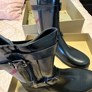BURBERRY RAINBOOTS